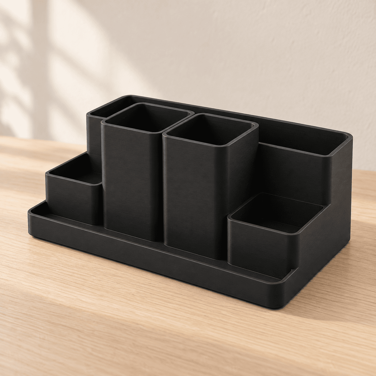 KI-Visualisierung: DESK · Schreibtischstation. Gezeigte Dekoration ist nicht enthalten.
